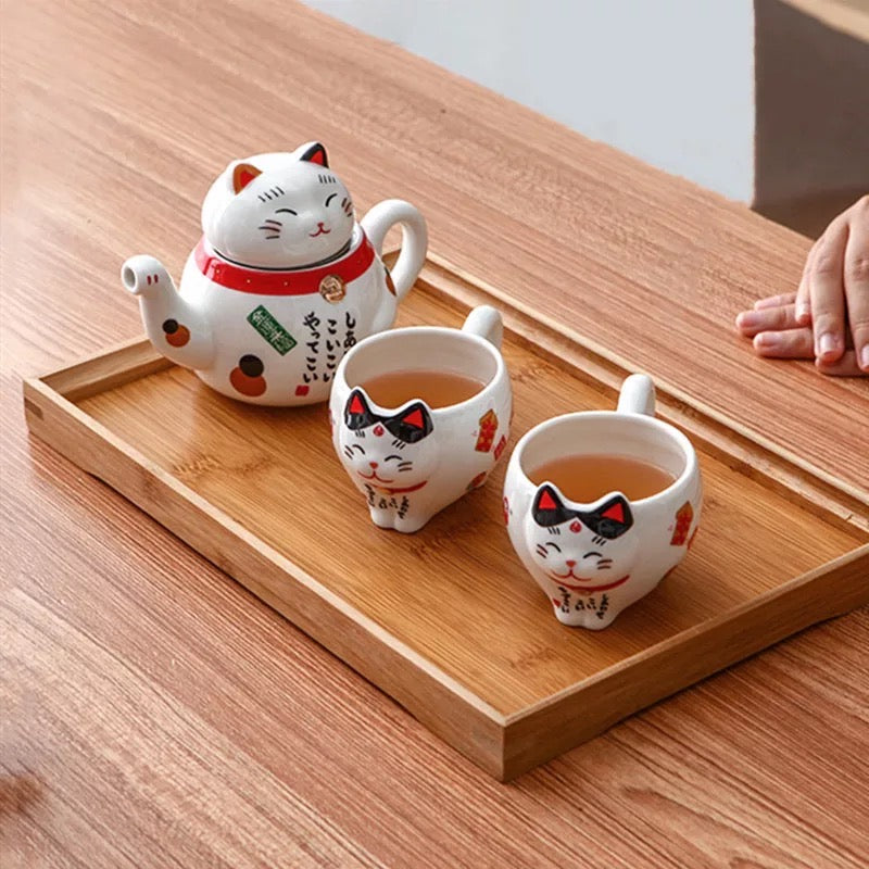 Set de té de gatitos
